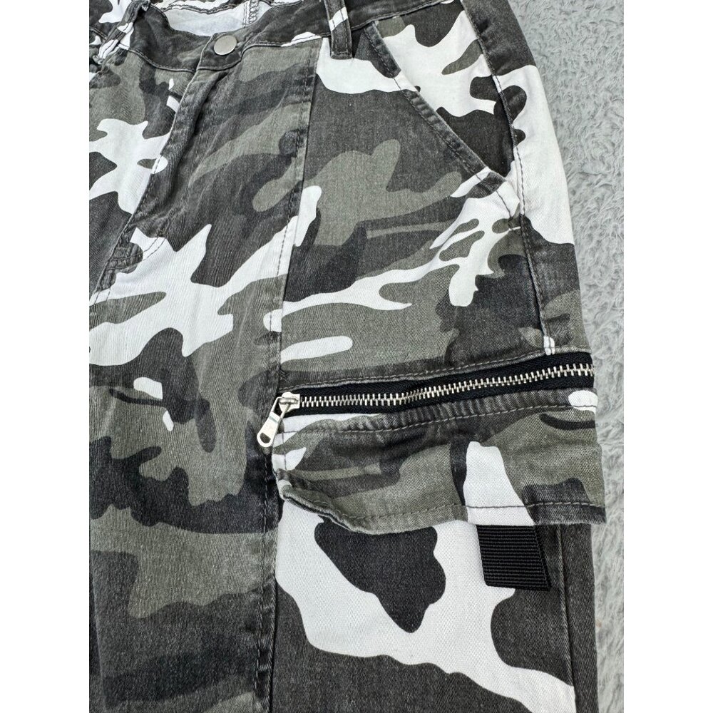 Mens L Camouflage Cargo Shorts W/Zipper Pockets American Bazi - PreOwned - Picture 3 of 13
